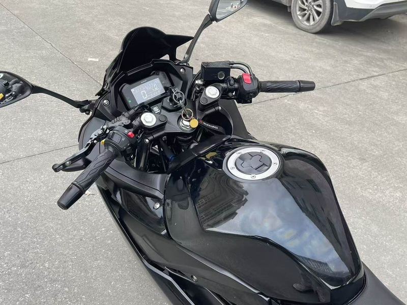 二手豪爵铃木GSX250R