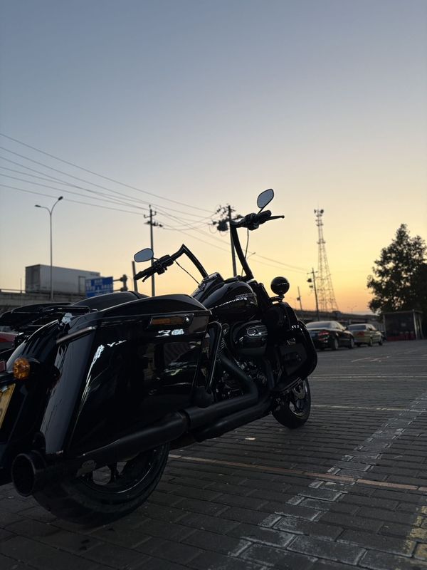 二手哈雷戴维森路王定制版 Road King Special