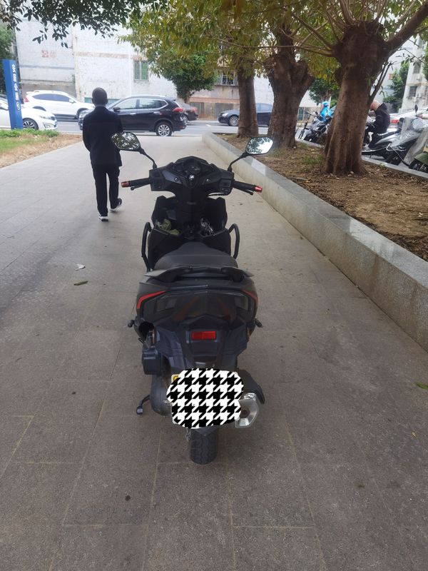 二手新大洲本田裂行 RX125Fi