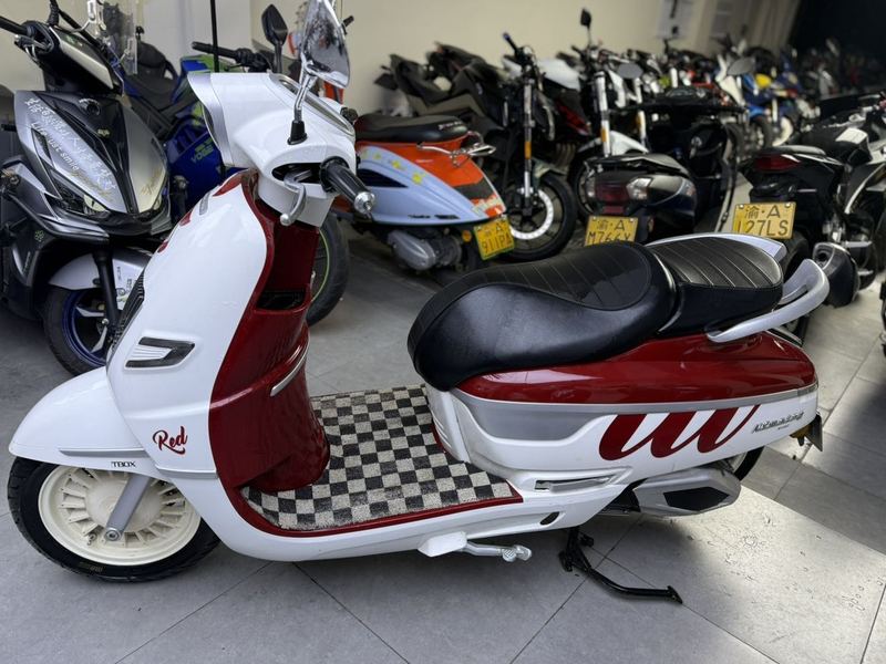 二手南方梦拉丽莎 飞戈