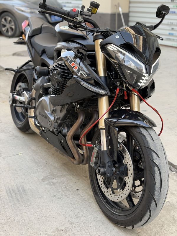 二手贝纳利TNT899