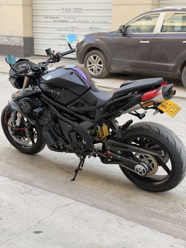 二手贝纳利TNT899