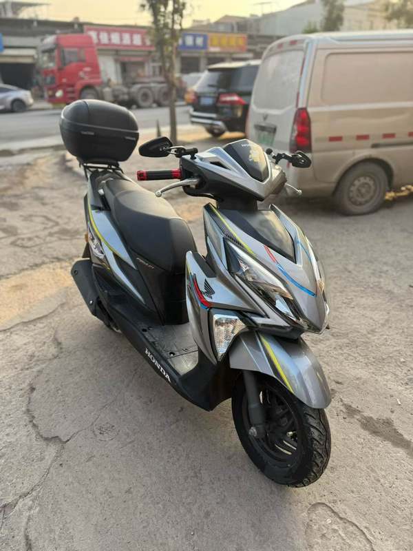 二手新大洲本田裂行 RX125Fi