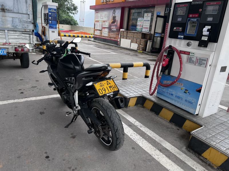 二手贝纳利龙卷风 Tornado 252R