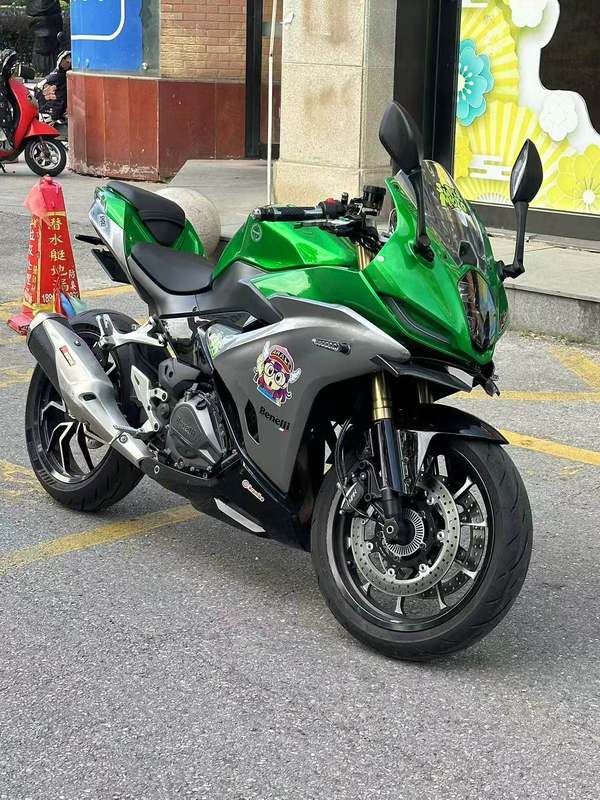 二手贝纳利龙卷风 Tornado 402R