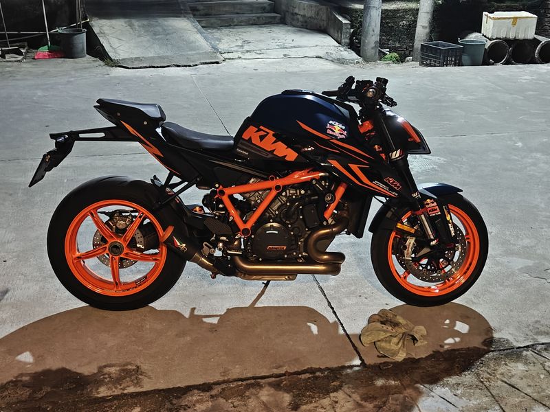 二手KTMR2R1290 Super Duke