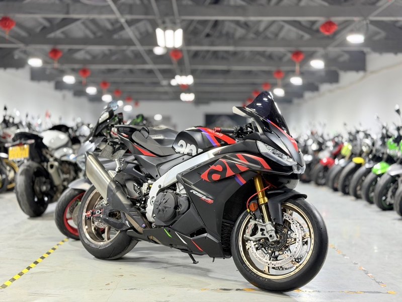 二手阿普利亚RSV4