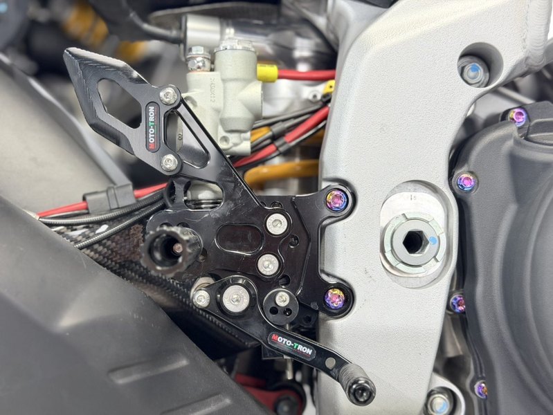 二手阿普利亚RSV4