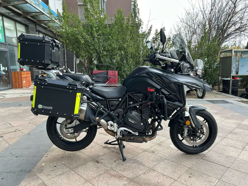 二手贝纳利TRK702