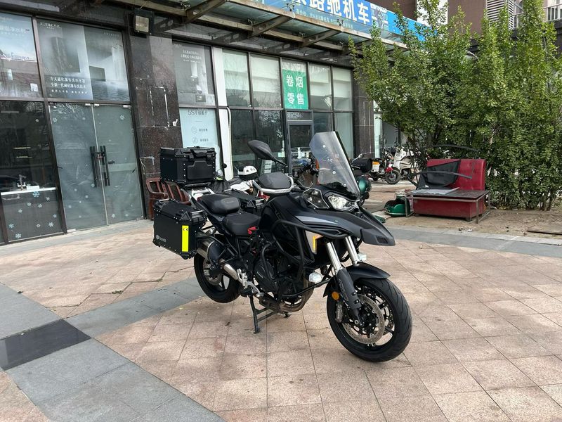 二手贝纳利TRK702