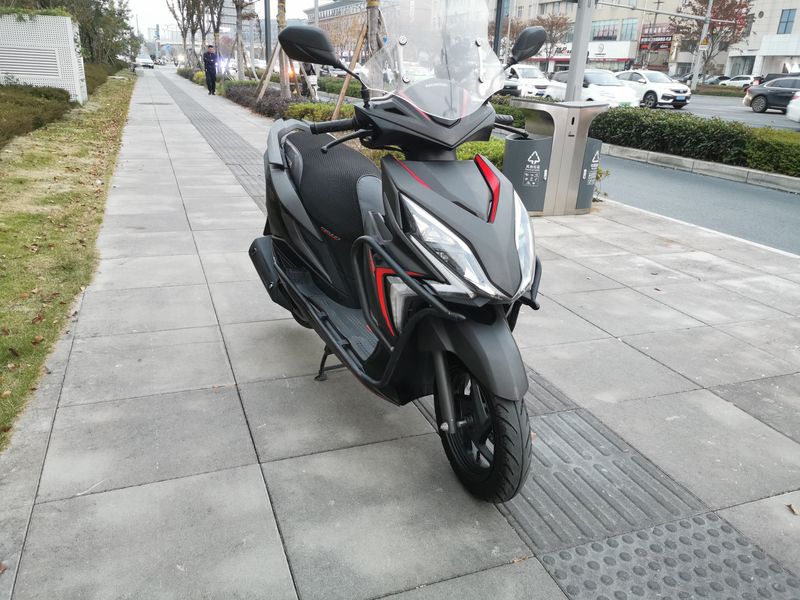 二手新大洲本田裂行 RX125Fi