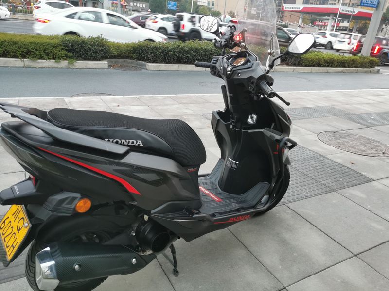 二手新大洲本田裂行 RX125Fi