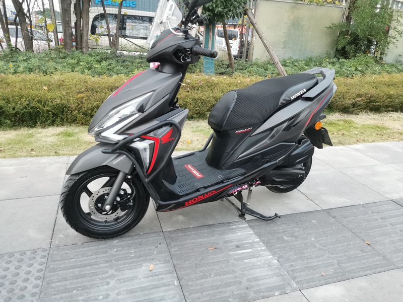 二手新大洲本田裂行 RX125Fi