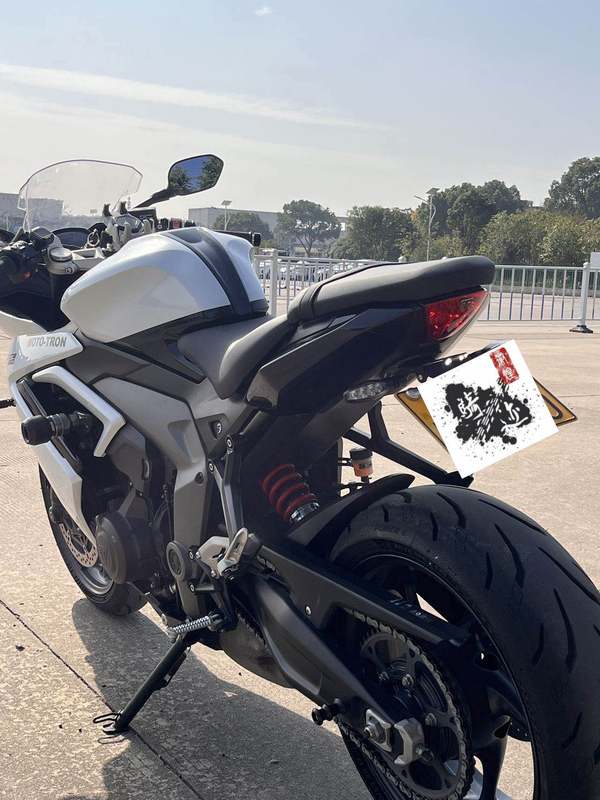 二手凯旋Daytona 660