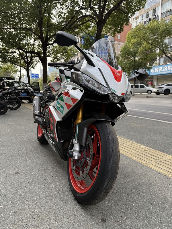 二手阿普利亚RS 660 