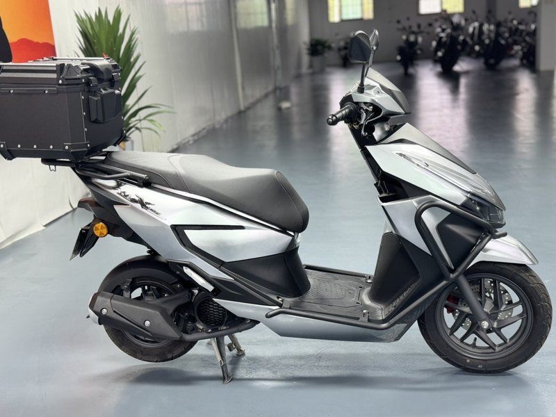 二手五羊本田NWX125