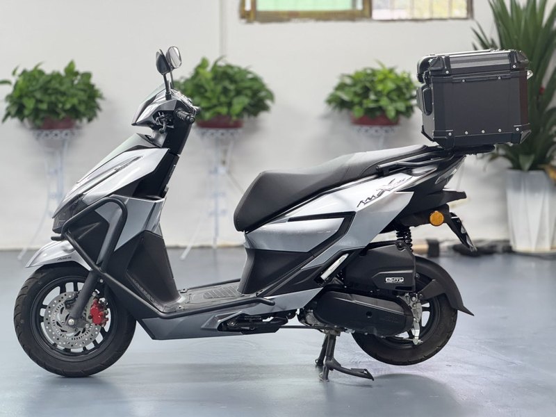 二手五羊本田NWX125