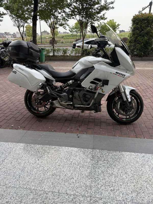 二手贝纳利600GC