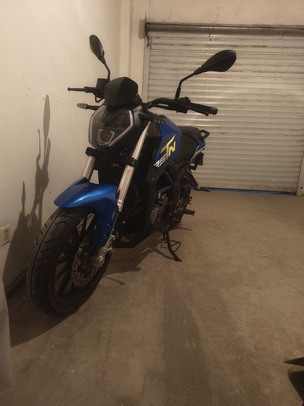 二手贝纳利小黄龙 TNT25