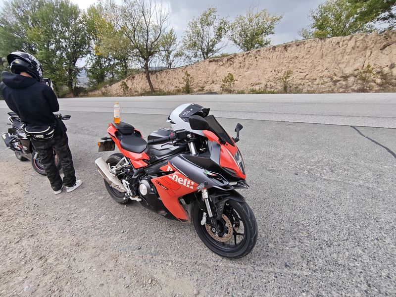 二手贝纳利龙卷风 Tornado 302R