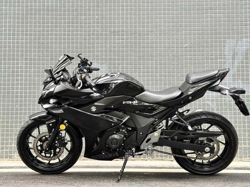 二手豪爵铃木GSX250R