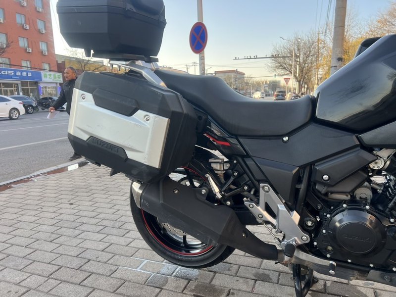 二手豪爵铃木DL250