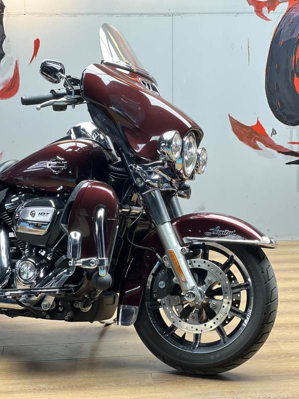 二手哈雷戴维森旗舰滑翔  Limited