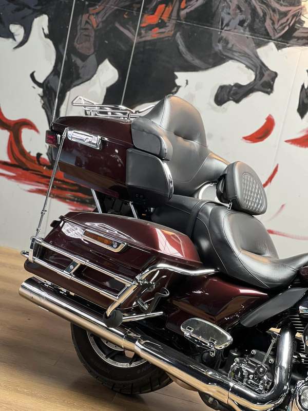 二手哈雷戴维森旗舰滑翔  Limited