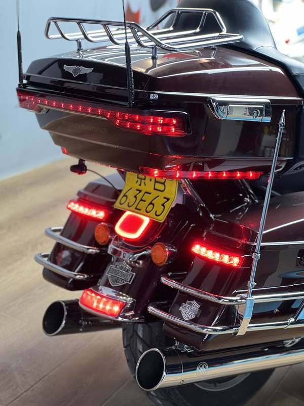 二手哈雷戴维森旗舰滑翔  Limited