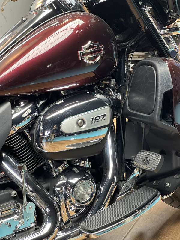 二手哈雷戴维森旗舰滑翔  Limited