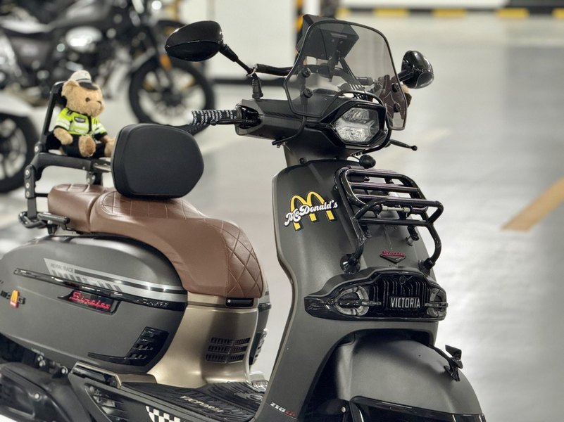 二手维多利亚Sixties 250Si