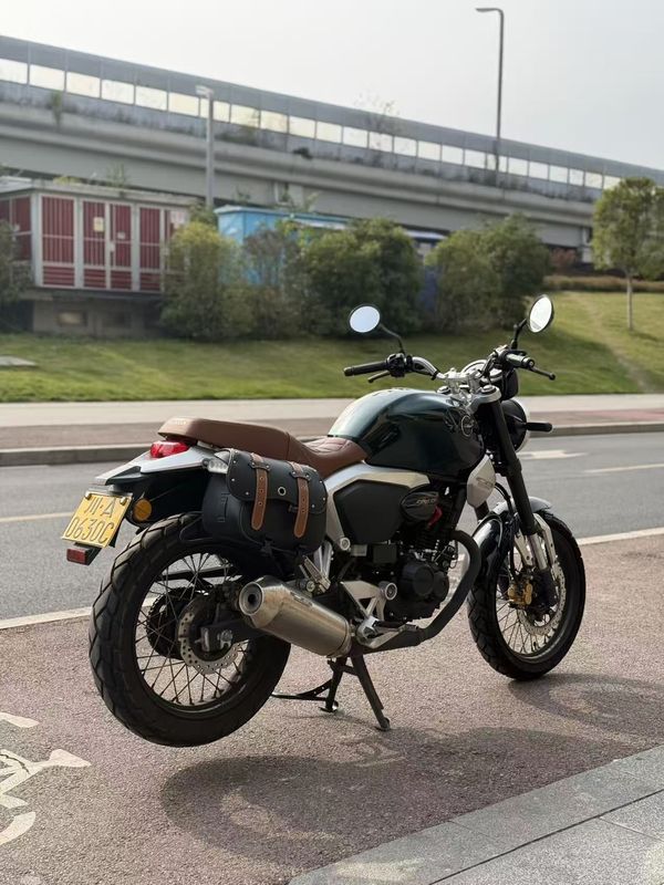 二手五羊本田鸷道 CB190SS