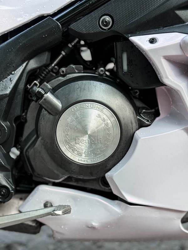 二手贝纳利龙卷风 Tornado 302R