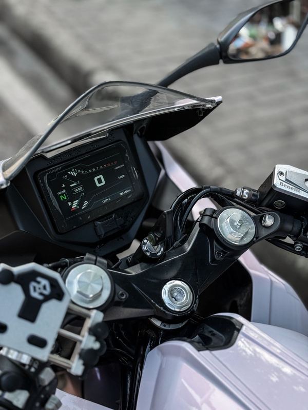 二手贝纳利龙卷风 Tornado 302R