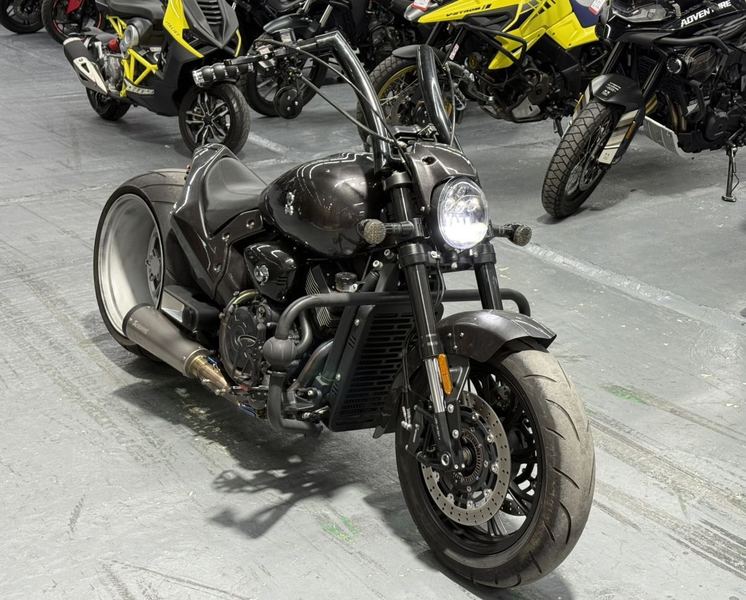 二手香帅金刚狼800S