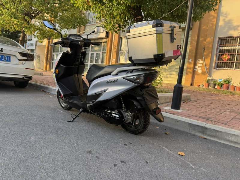 二手济南铃木优驿 UE125T