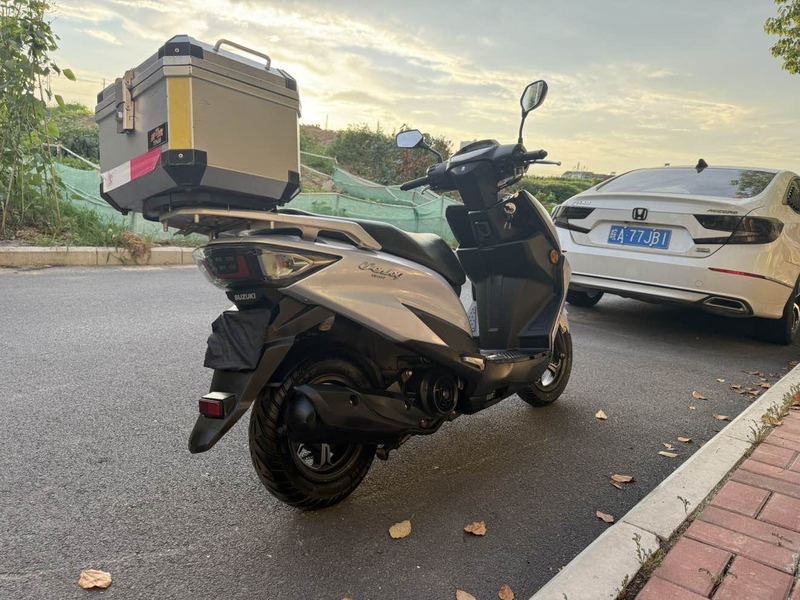 二手济南铃木优驿 UE125T