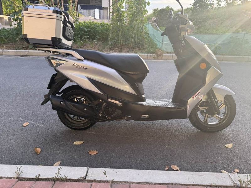 二手济南铃木优驿 UE125T