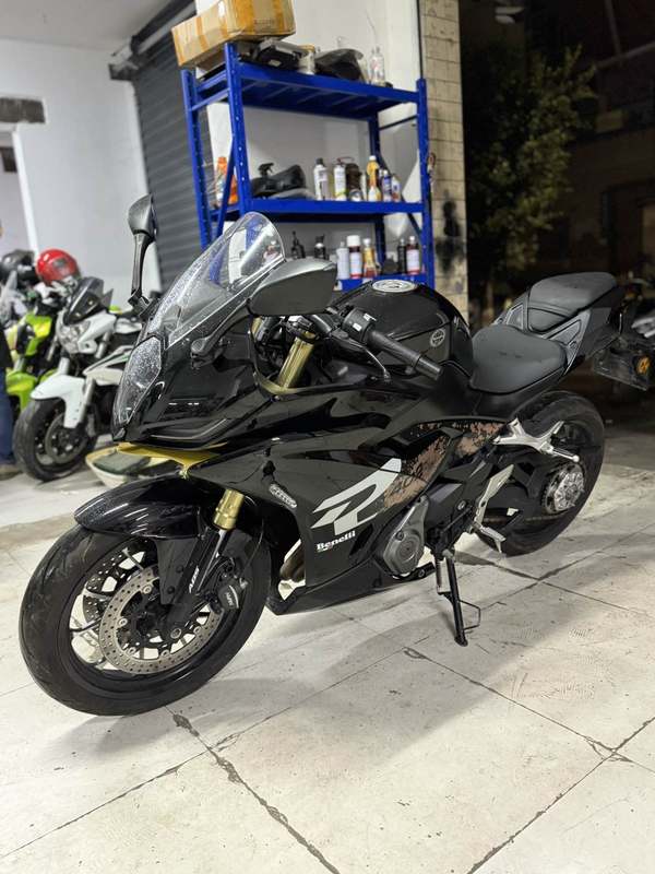 二手贝纳利龙卷风 Tornado 402R