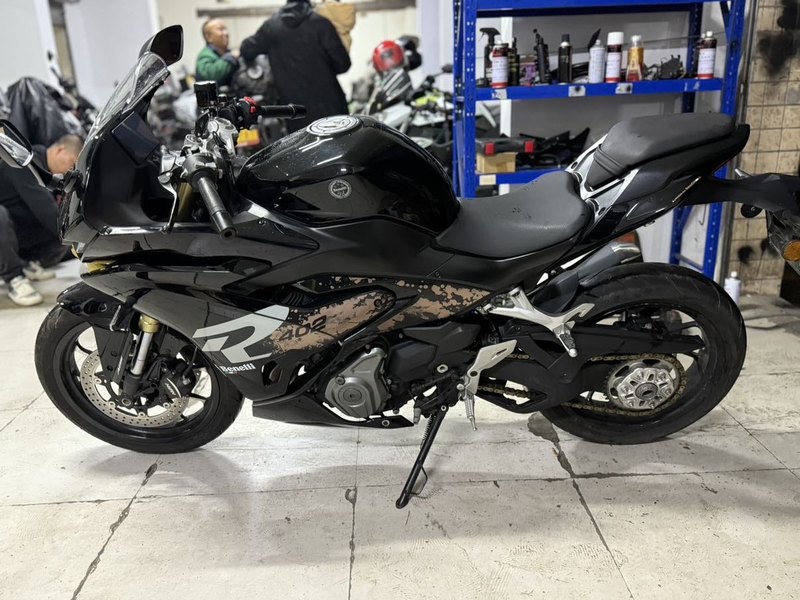 二手贝纳利龙卷风 Tornado 402R