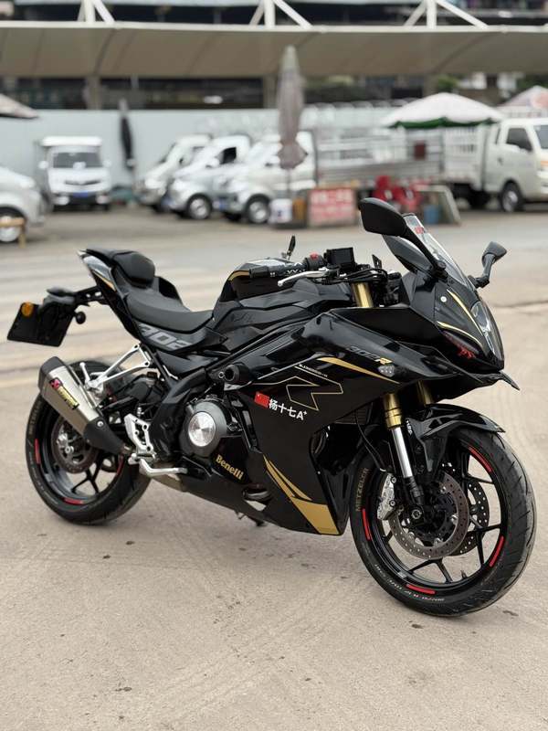 二手贝纳利龙卷风 Tornado 302R