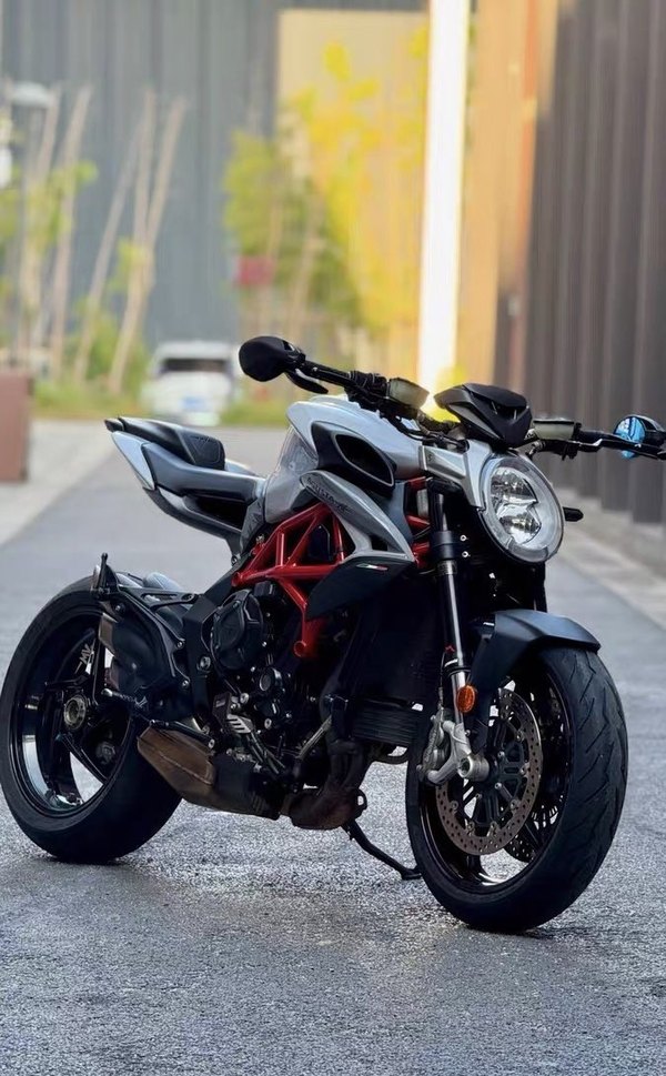 二手奥古斯塔Brutale 800