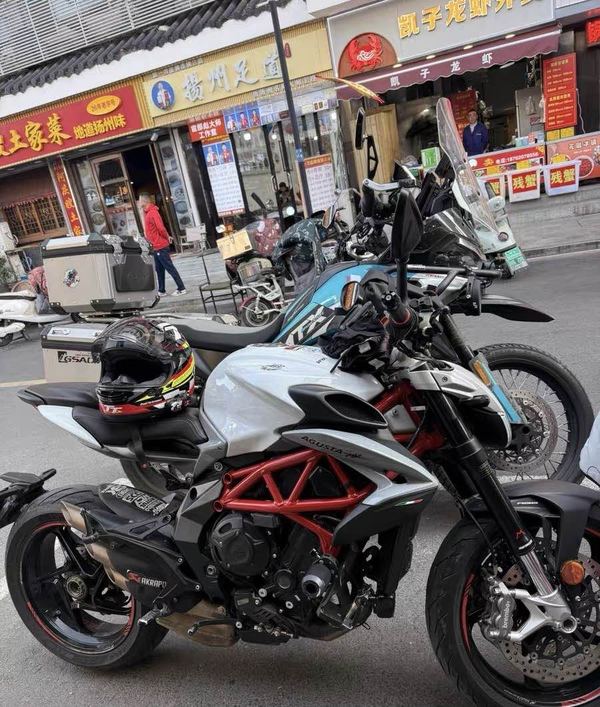 二手奥古斯塔Brutale 800