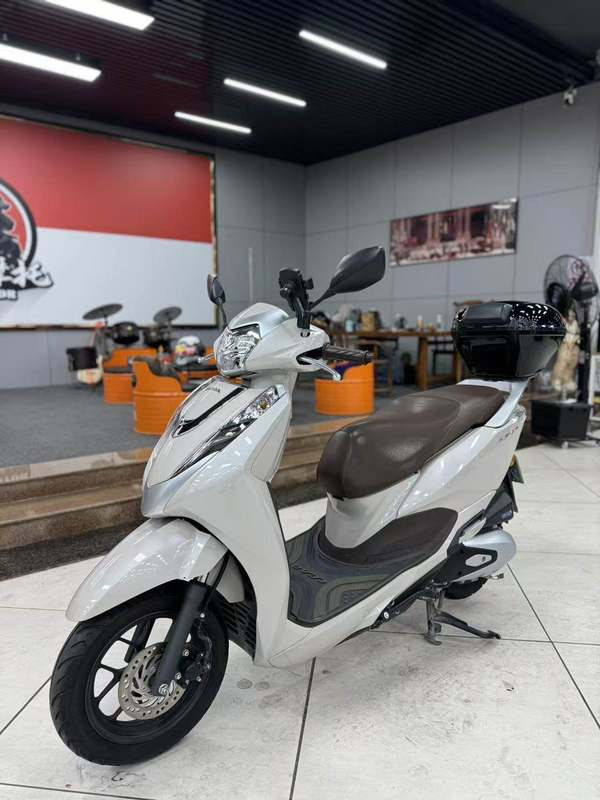 二手五羊本田Lead125