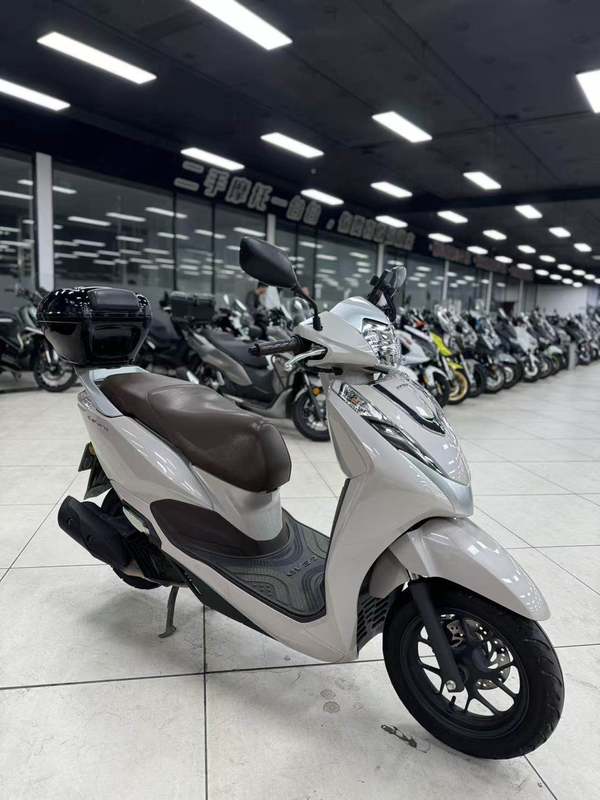 二手五羊本田Lead125