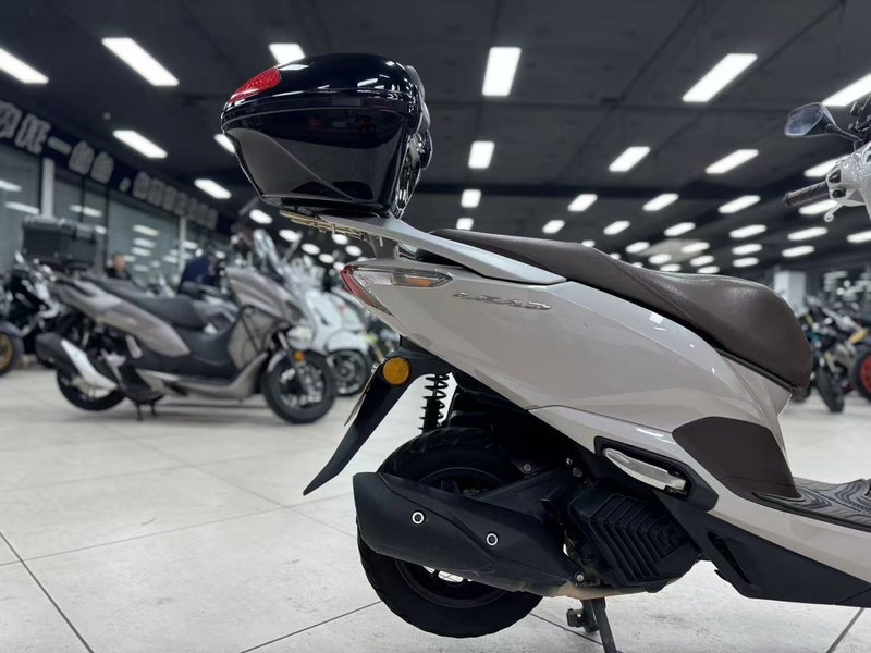 二手五羊本田Lead125