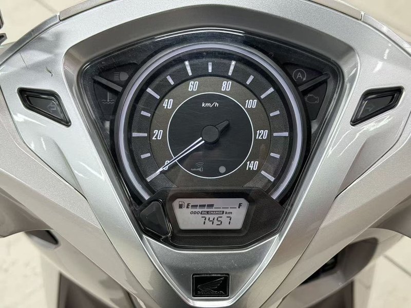 二手五羊本田Lead125