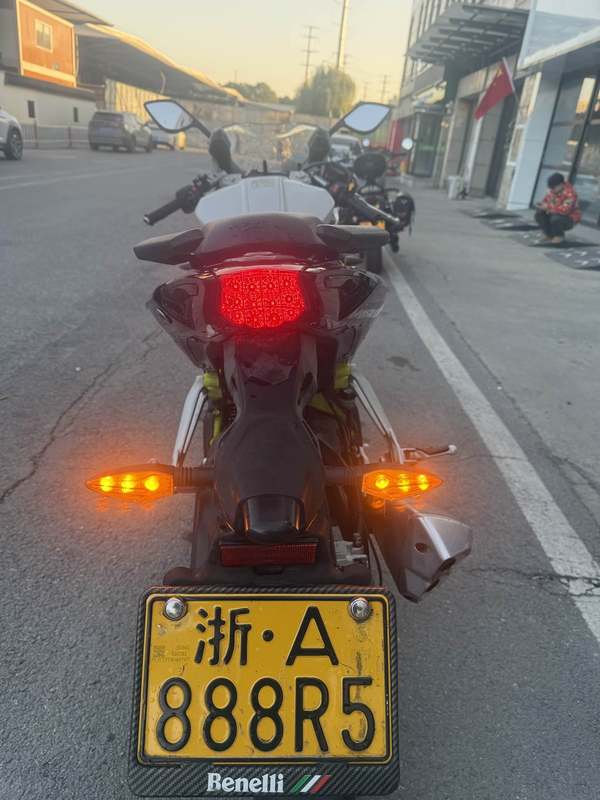 二手贝纳利龙卷风 Tornado 302R