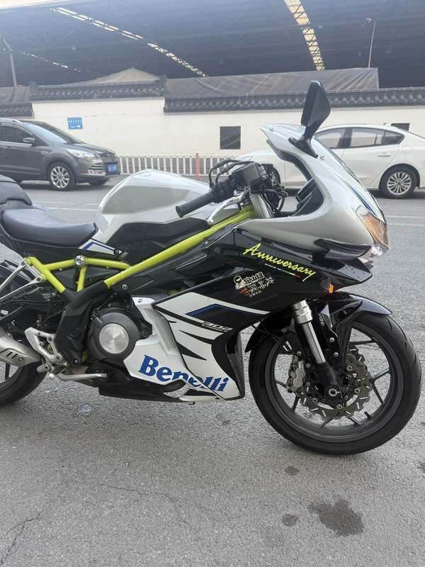 二手贝纳利龙卷风 Tornado 302R