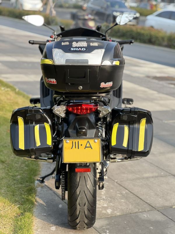 二手贝纳利600GC